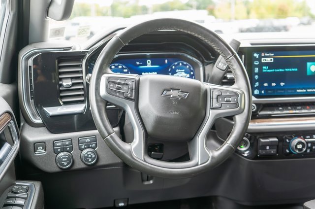 Used 2023 Chevrolet Silverado 1500 RST image 14