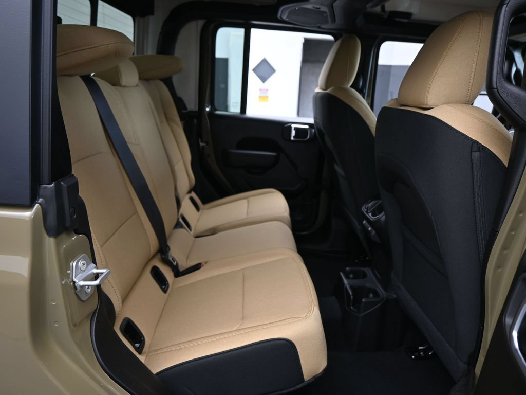New 2026 Jeep Gladiator Willys AWD/4WD image 39