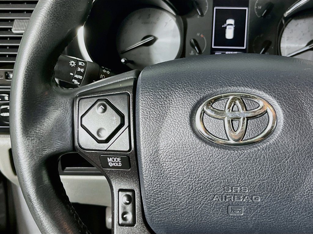 Used 2018 Toyota Sequoia Limited w/ Safety & Convenience Package AWD/4WD image 15