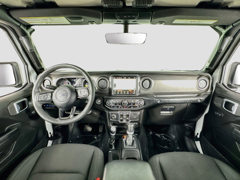 Used 2023 Jeep Wrangler Unlimited w/ Cold Weather Group AWD/4WD image 17