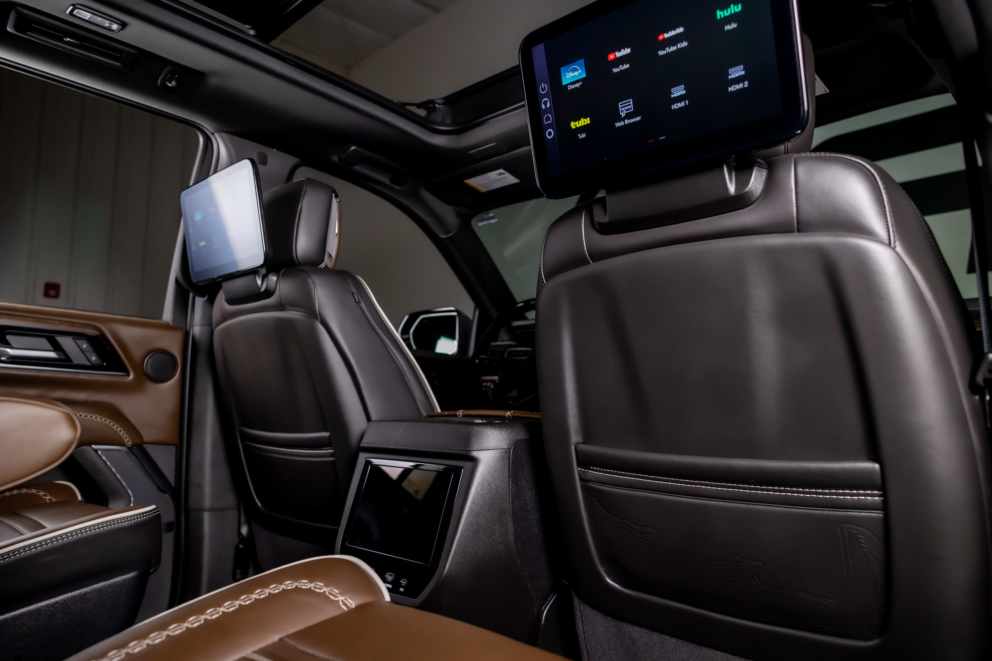 Used 2025 GMC Yukon Denali Ultimate w/ LPO, Floor Liner Package image 35