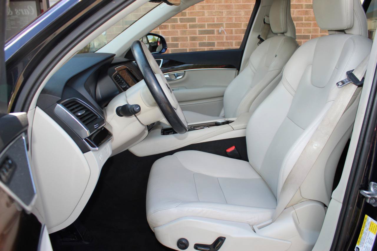 Used 2019 Volvo XC90 T5 Momentum w/ Protection Package AWD/4WD image 10
