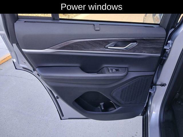 New 2025 Jeep Grand Cherokee Limited image 14