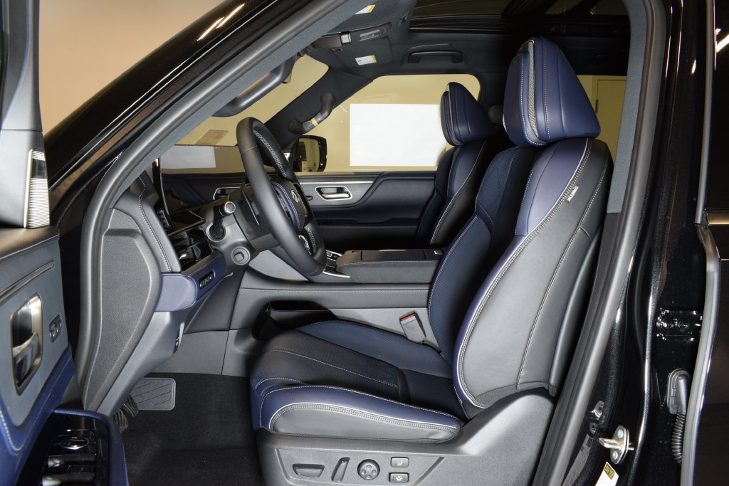 New 2027 INFINITI QX80 Sensory w/ Sport Exterior Package AWD/4WD image 11
