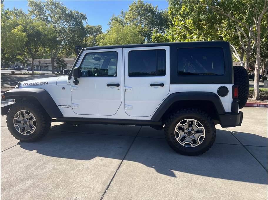 Used 2013 Jeep Wrangler Unlimited Rubicon w/ Connectivity Group AWD/4WD image 6