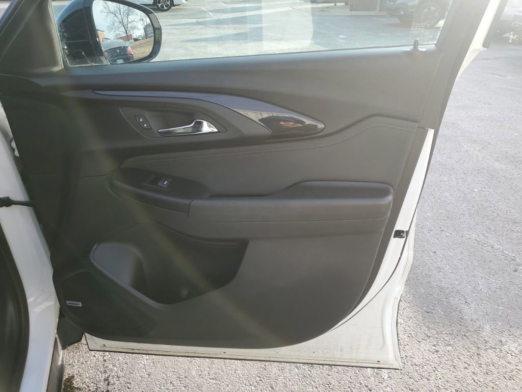 Used 2023 Chevrolet TrailBlazer RS w/ Sun and Liftgate Package image 30