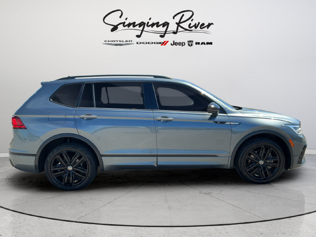 Used 2022 Volkswagen Tiguan SE R-Line FWD image 8