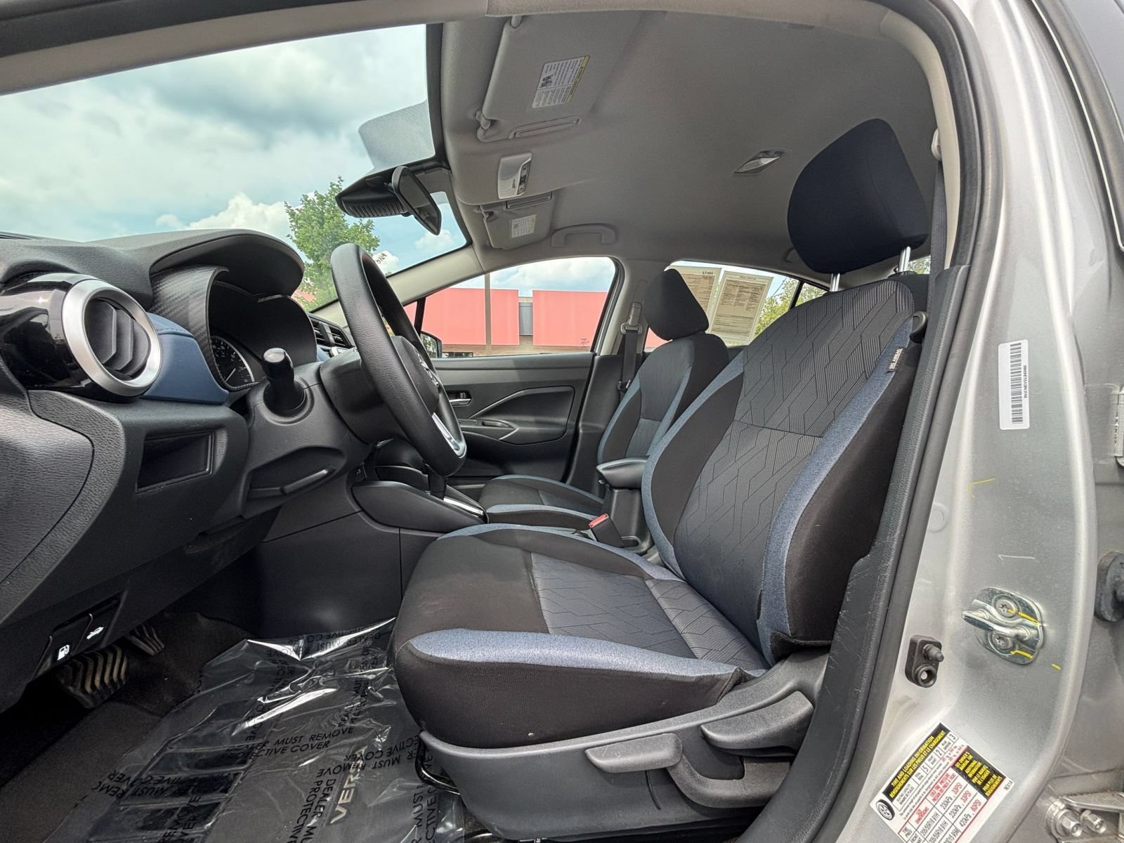 Used 2025 Nissan Versa SV FWD image 25