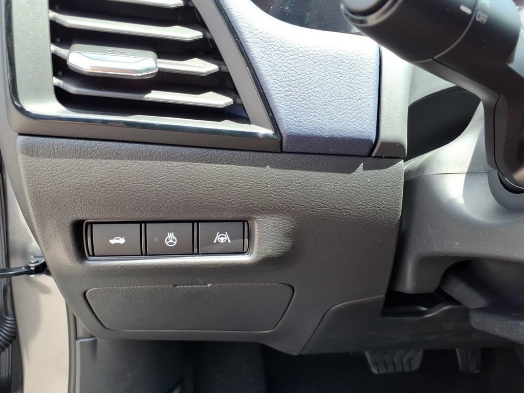 New 2026 Nissan Sentra SL w/ Floor Mat Package FWD image 15