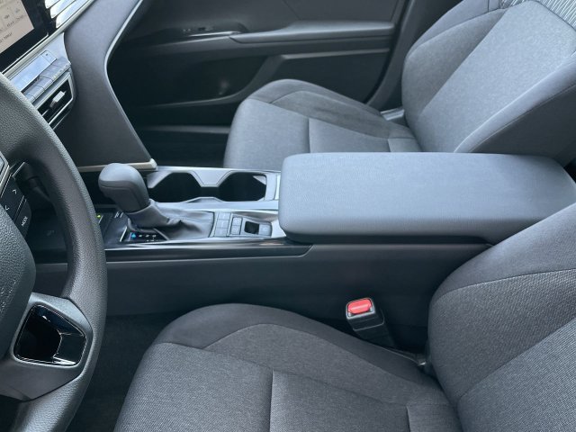 Used 2026 Toyota Camry LE FWD image 20