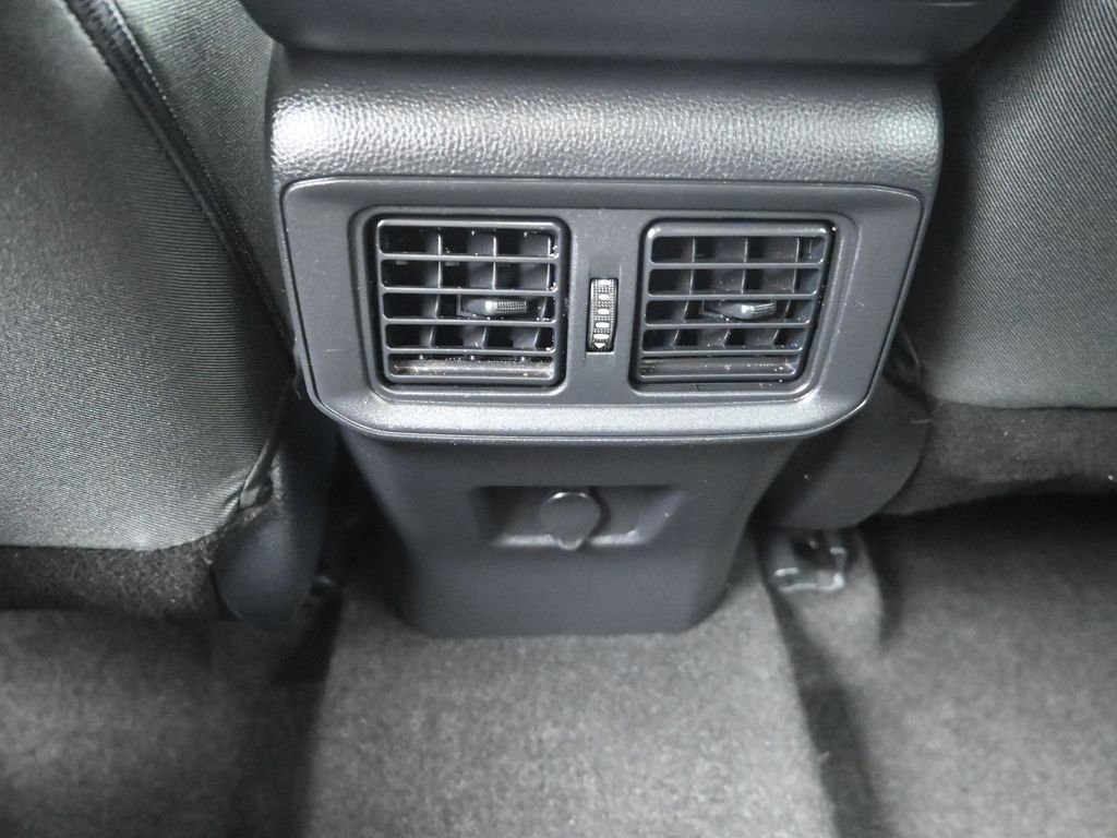 Used 2024 Toyota RAV4 LE image 30