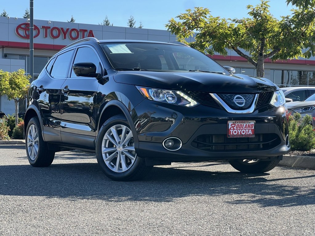 Used 2018 Nissan Rogue Sport SV w/ SV Technology Package