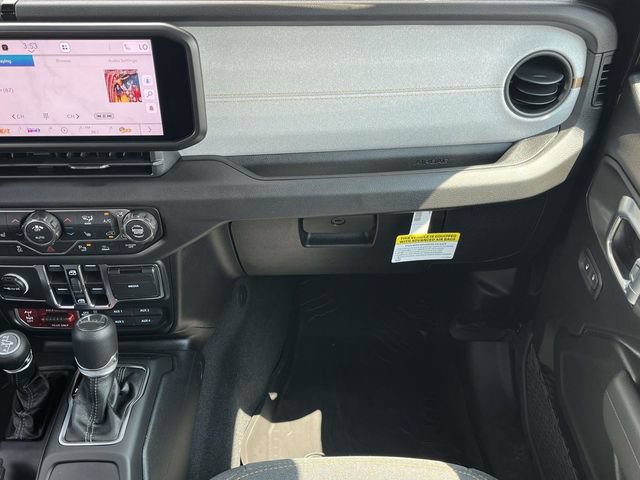 New 2026 Jeep Gladiator Sport AWD/4WD image 15