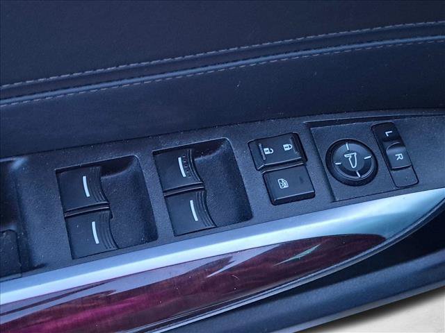 Used 2017 Acura TLX w/ Technology Package FWD image 11