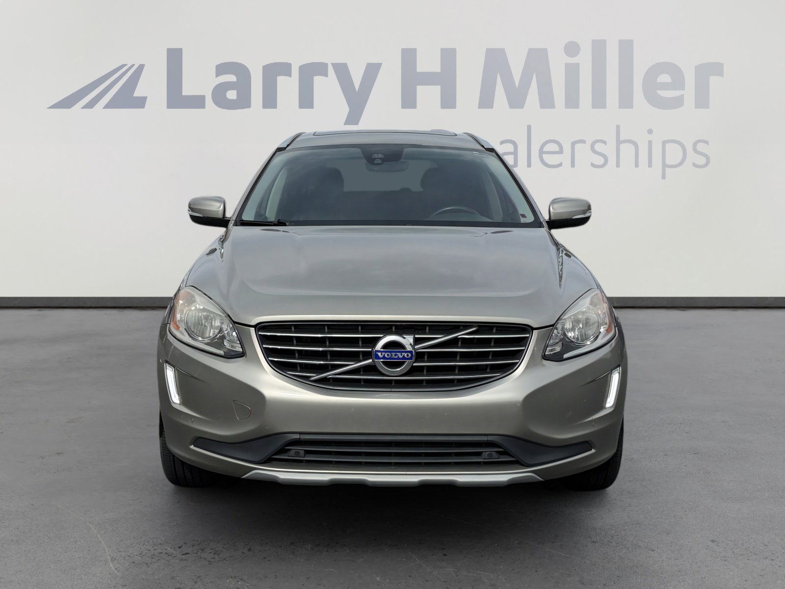 Used 2016 Volvo XC60 T5 Premier w/ Proximity Package image 8