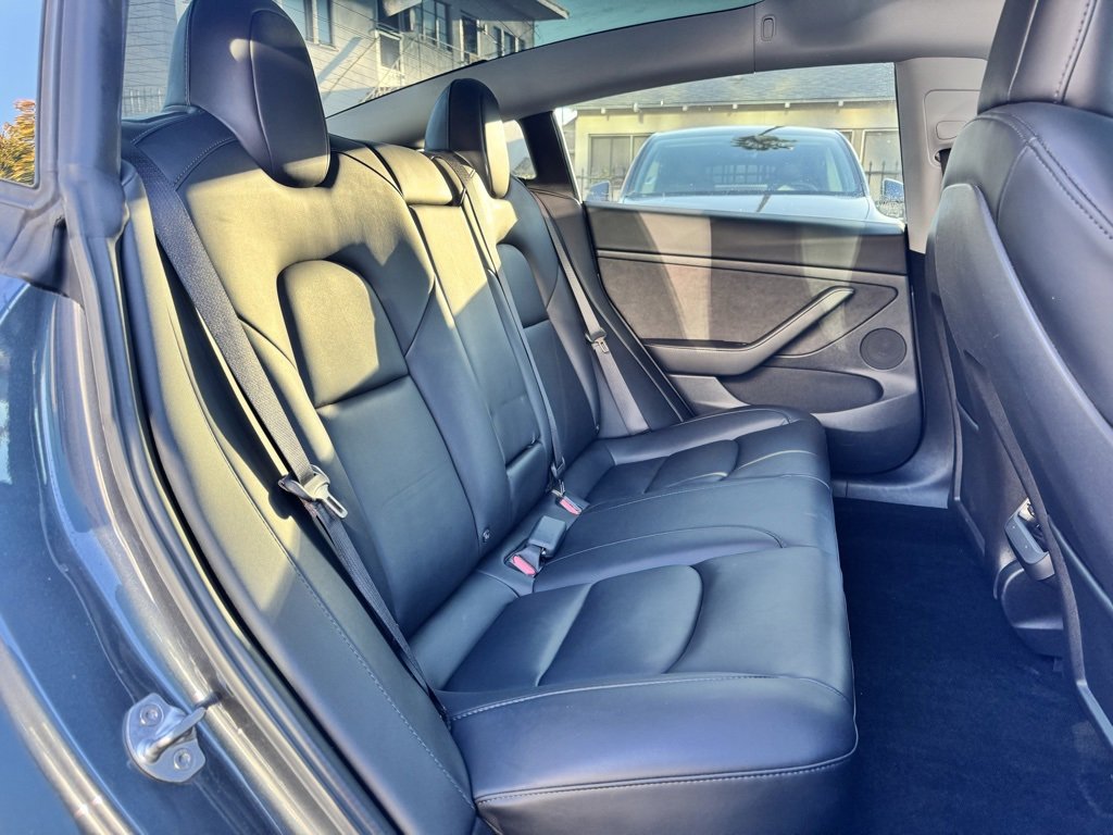 Used 2023 Tesla Model 3 Standard Range image 37
