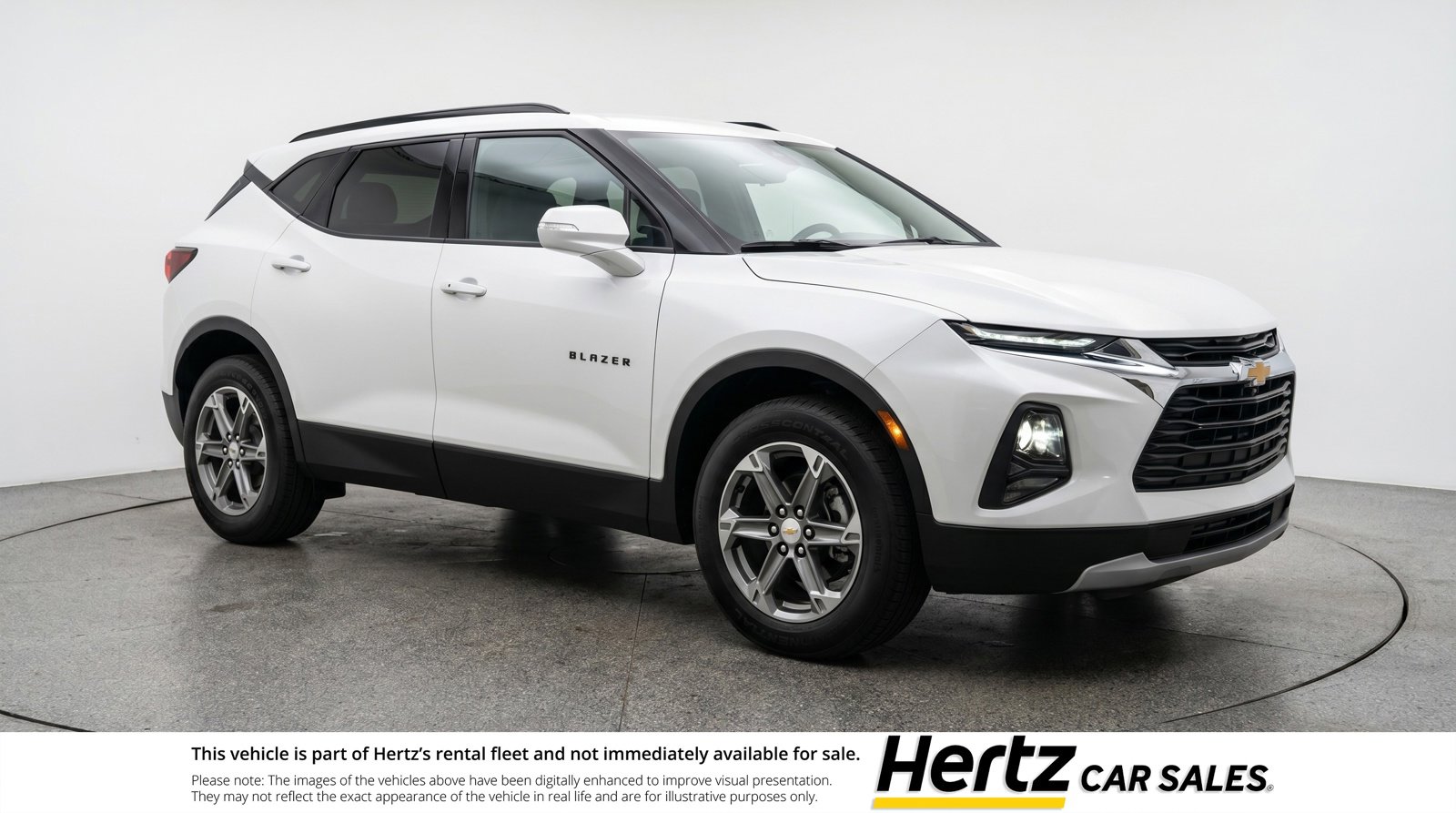 Used 2025 Chevrolet Blazer LT FWD image 1