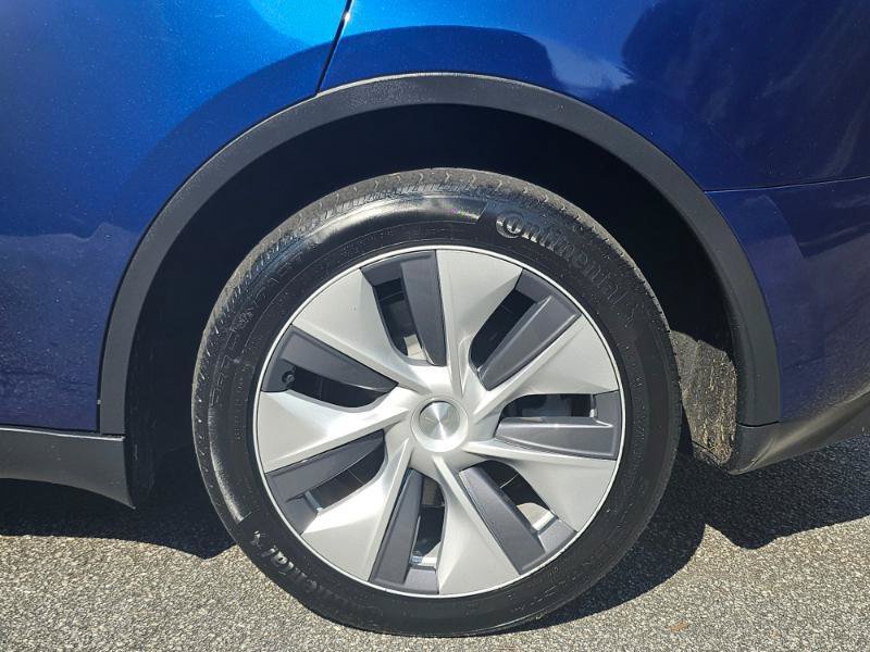 Used 2023 Tesla Model Y Long Range AWD/4WD image 19