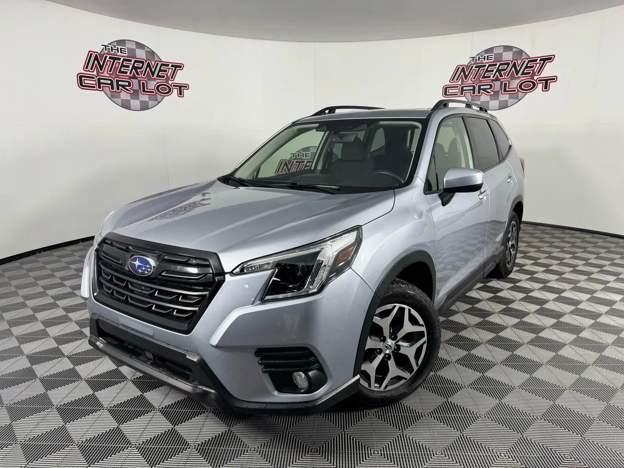 Used 2022 Subaru Forester Premium w/ Popular Package #1 image 1