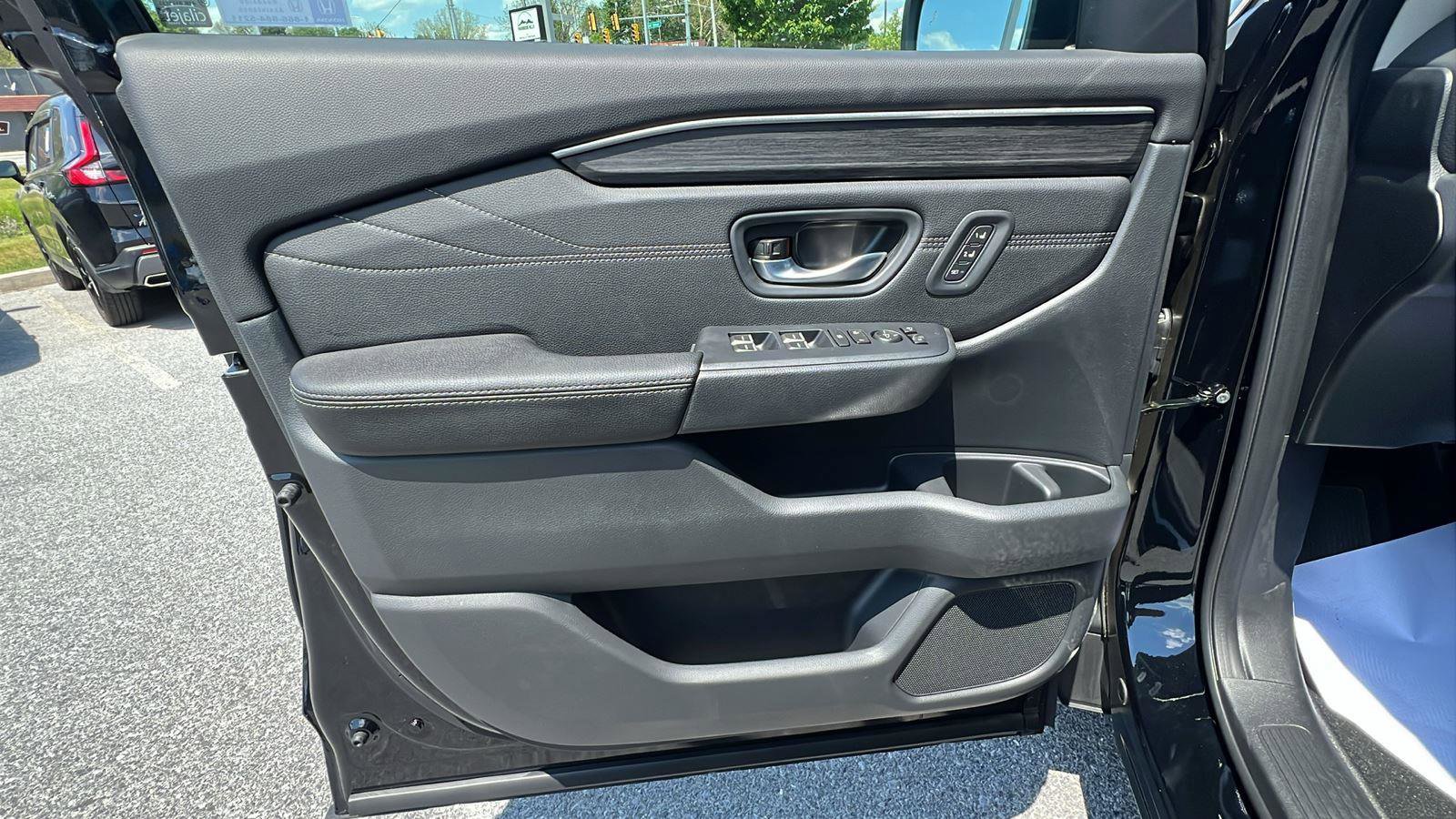 New 2026 Honda Pilot Touring image 24