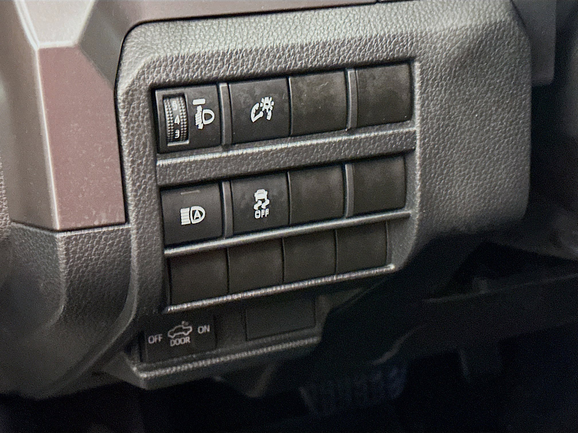 Used 2025 Toyota Tacoma TRD Off-Road image 17