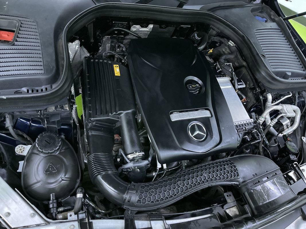 Used 2018 Mercedes-Benz GLC 300 4MATIC image 31