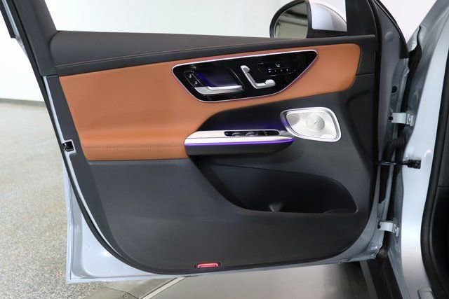 Used 2025 Mercedes-Benz GLC 350e 4MATIC w/ Driver Assistance Package image 20