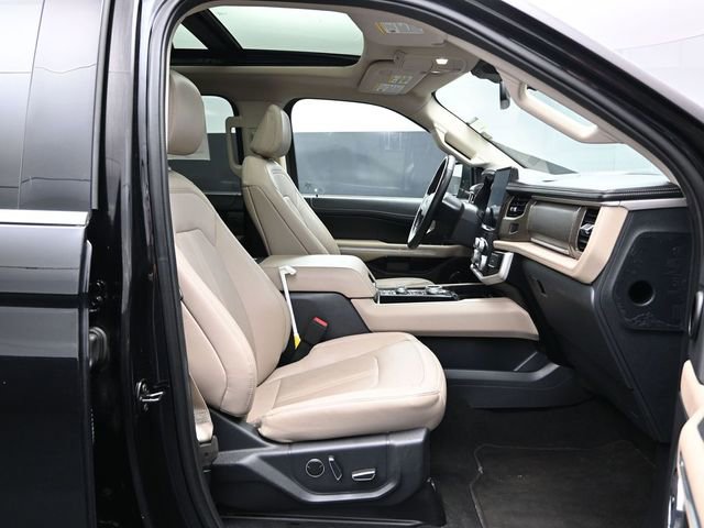 Used 2024 Ford Expedition Limited image 27