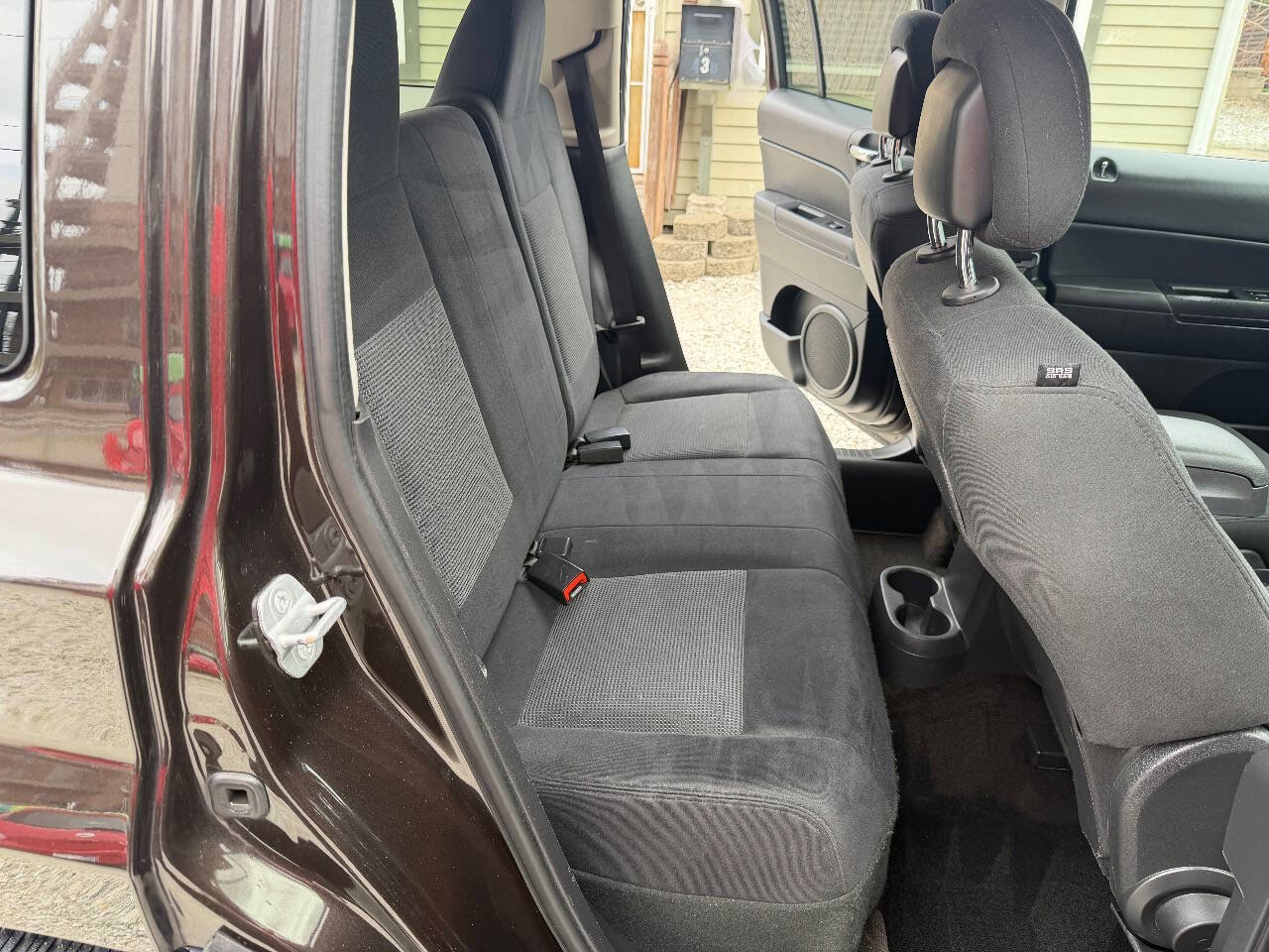 Used 2014 Jeep Patriot Latitude AWD/4WD image 18