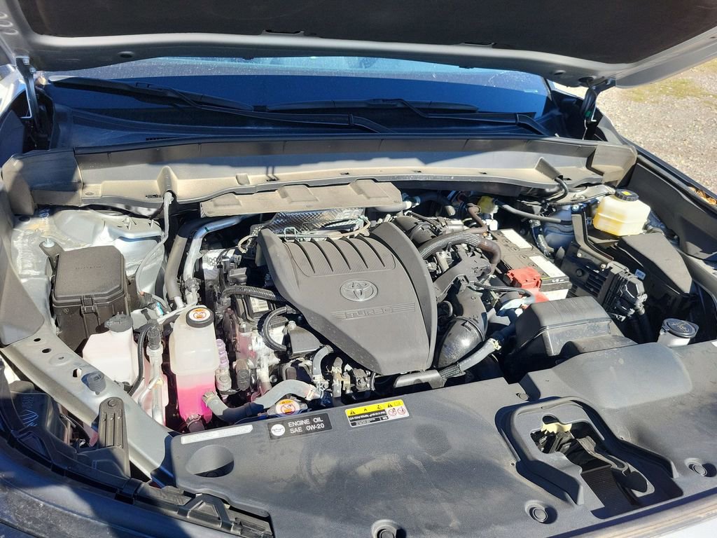 Used 2024 Toyota Grand Highlander XLE image 17