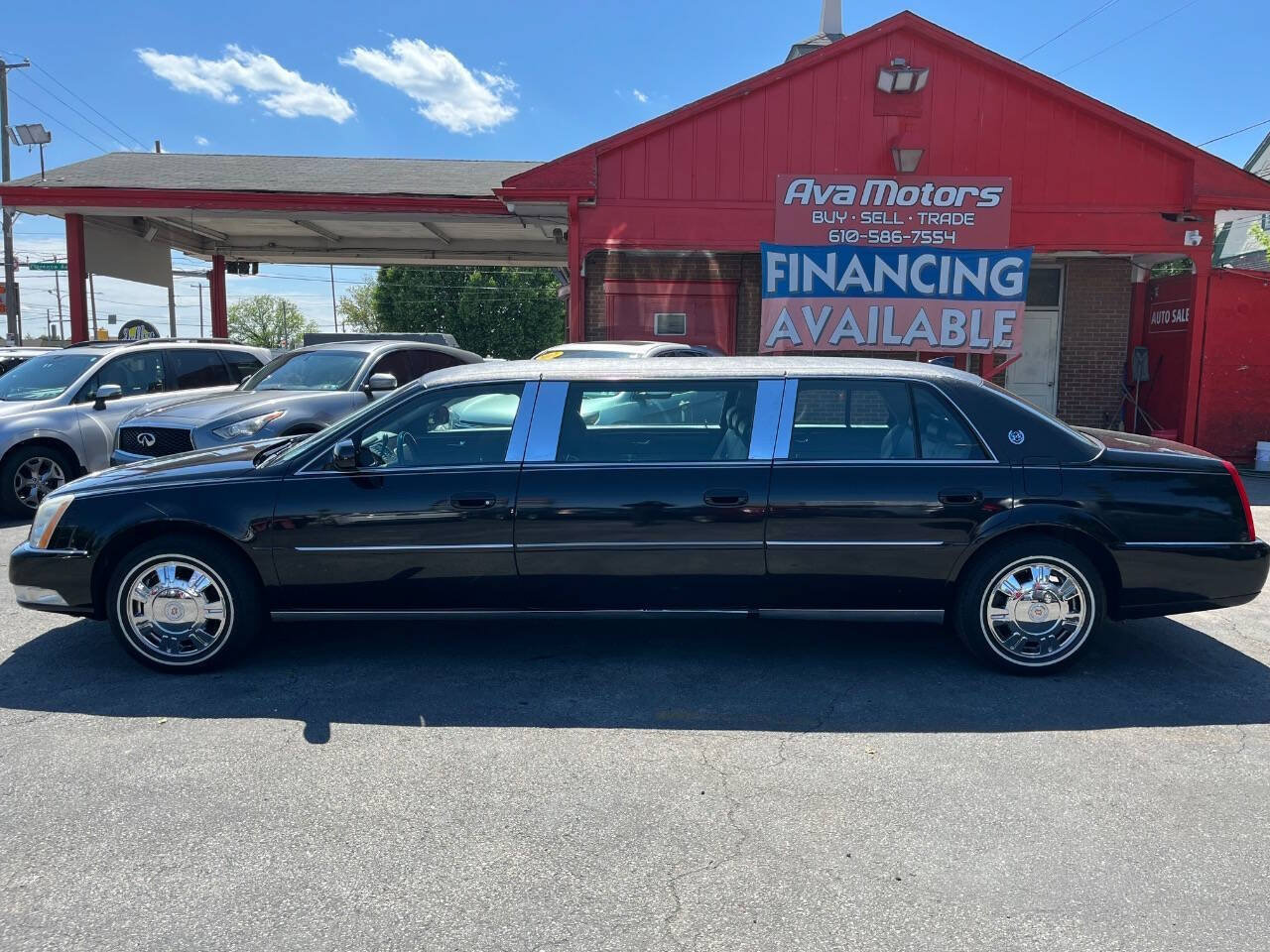 Used 2011 Cadillac DTS Limousine FWD image 7