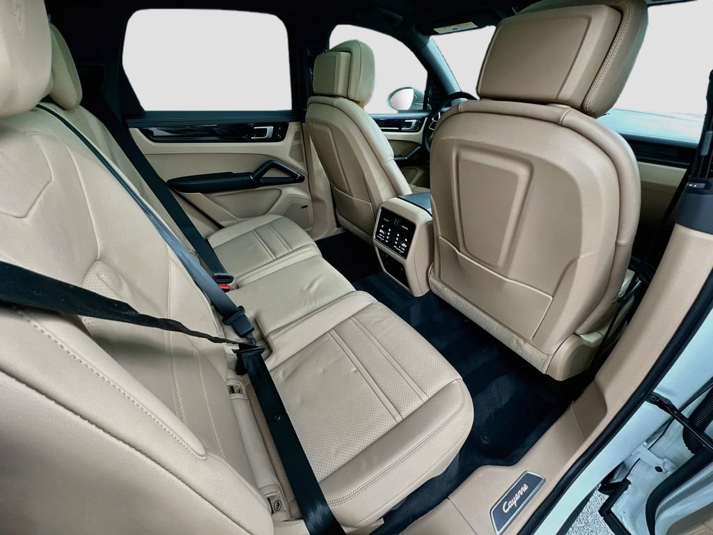 Certified 2023 Porsche Cayenne S w/ Premium Package Plus AWD/4WD image 29