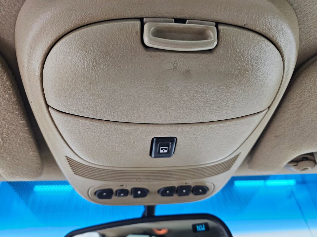 Used 2004 Buick Rainier CXL image 21