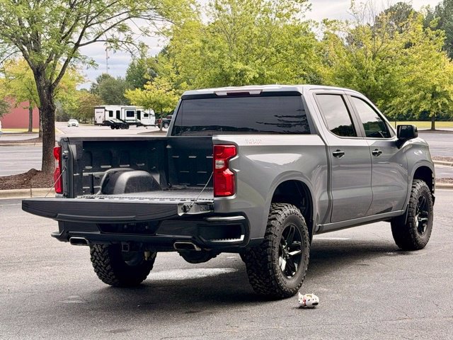 Used 2021 Chevrolet Silverado 1500 LT Trail Boss w/ LPO, Dark Essentials Package AWD/4WD image 18