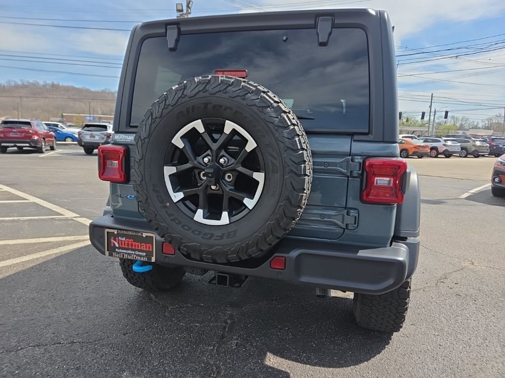 Used 2025 Jeep Wrangler Unlimited Rubicon 4xe image 5