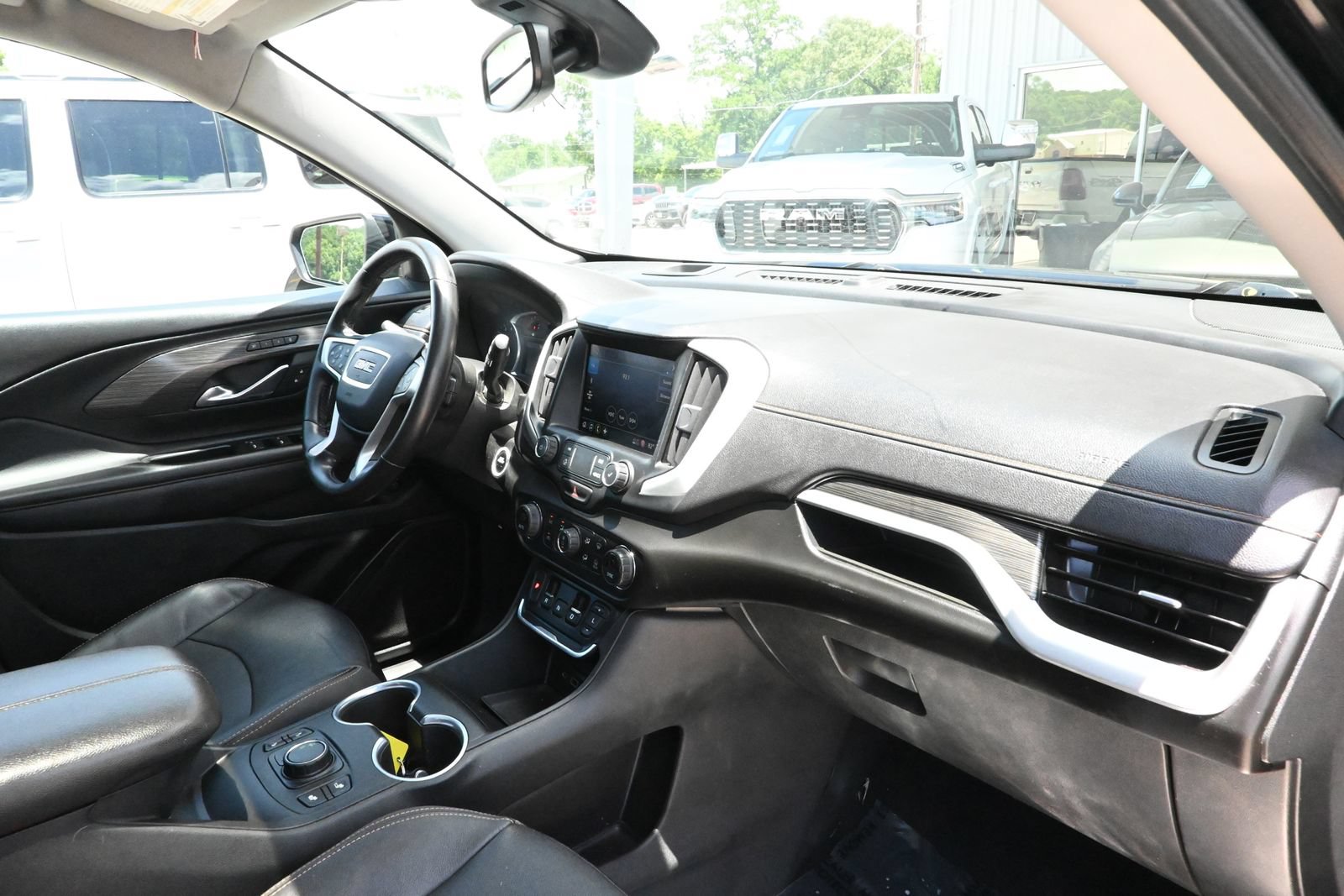 Used 2021 GMC Terrain SLT w/ LPO, 'HIT The Road' Package FWD image 36
