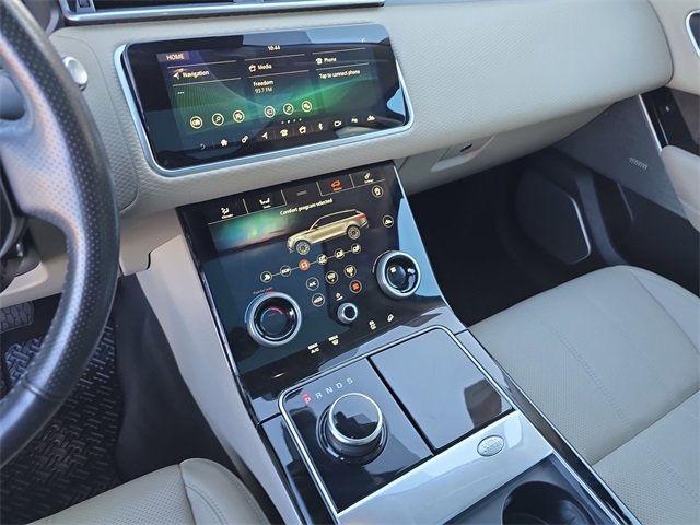 Used 2018 Land Rover Range Rover Velar S image 23