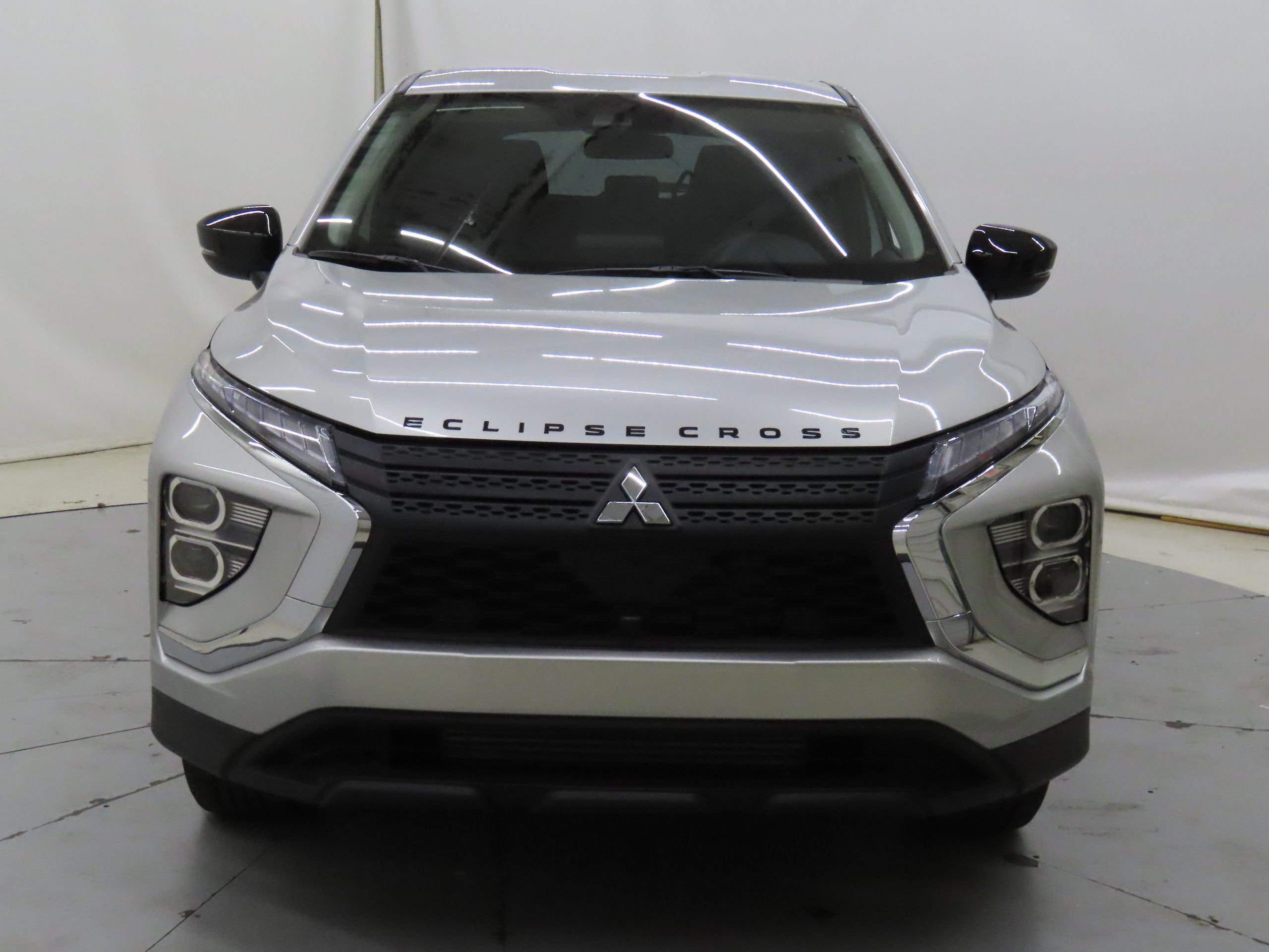 New 2025 Mitsubishi Eclipse Cross LE image 8