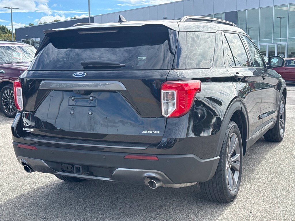 Used 2023 Ford Explorer XLT w/ Equipment Group 202A AWD/4WD image 38