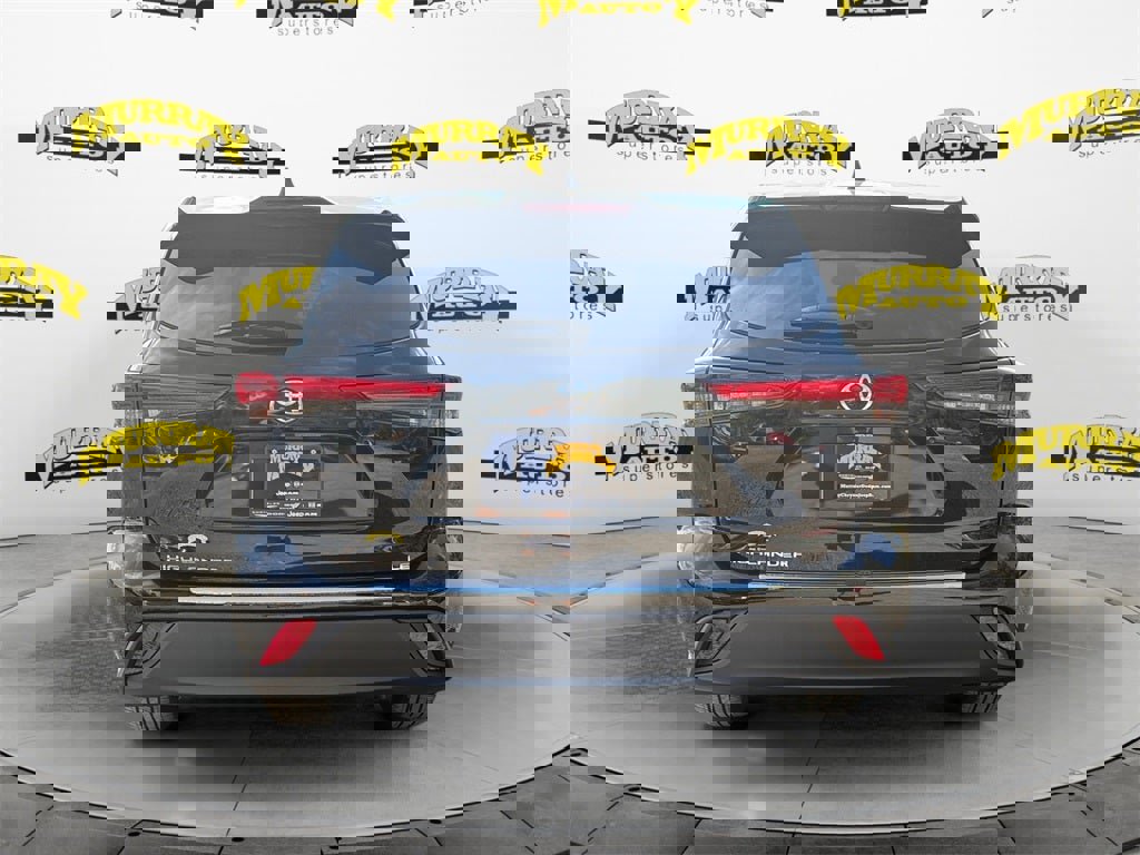 Used 2023 Toyota Highlander Platinum image 4