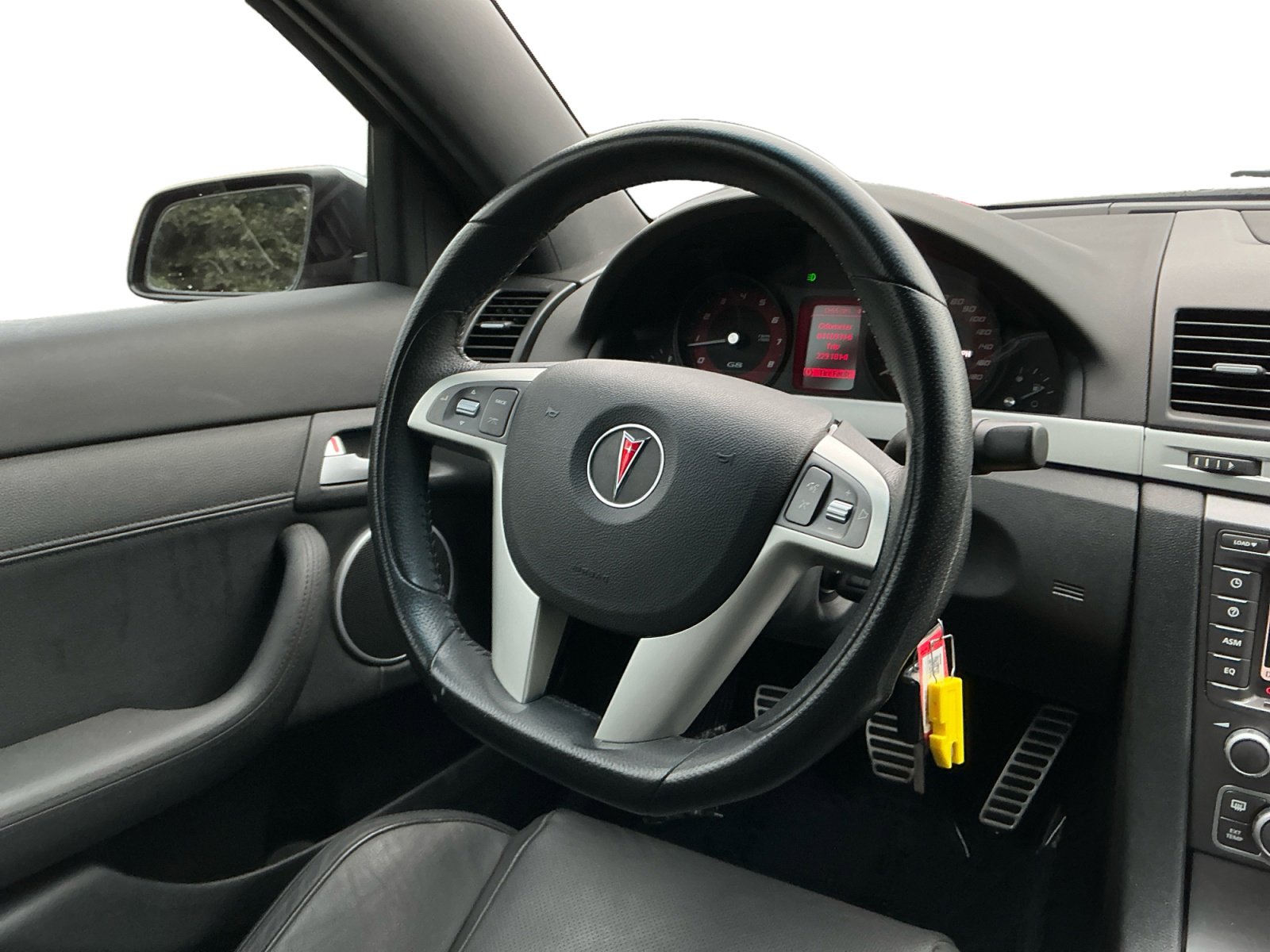 Used 2009 Pontiac G8 GXP image 11