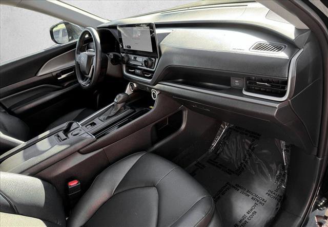 Certified 2025 Toyota Grand Highlander AWD image 21