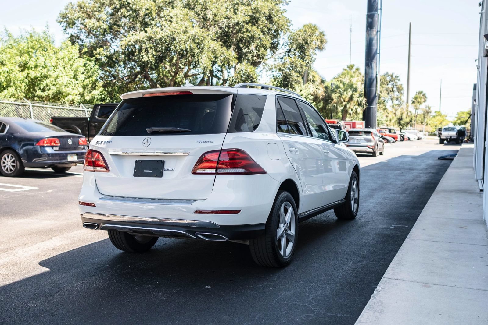 Used 2018 Mercedes-Benz GLE 350 4MATIC image 9