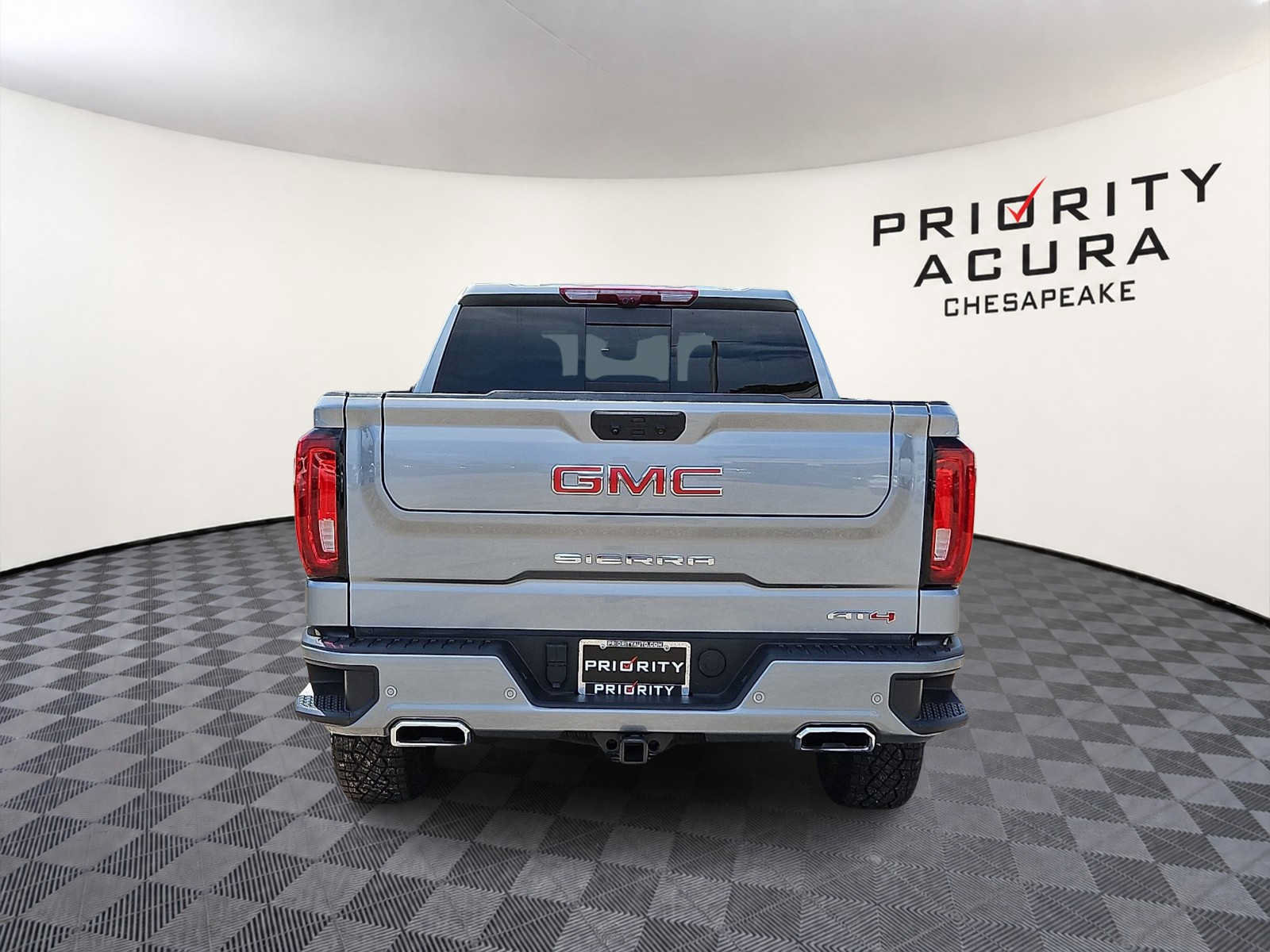 Used 2024 GMC Sierra 1500 AT4 w/ Technology Package AWD/4WD image 5