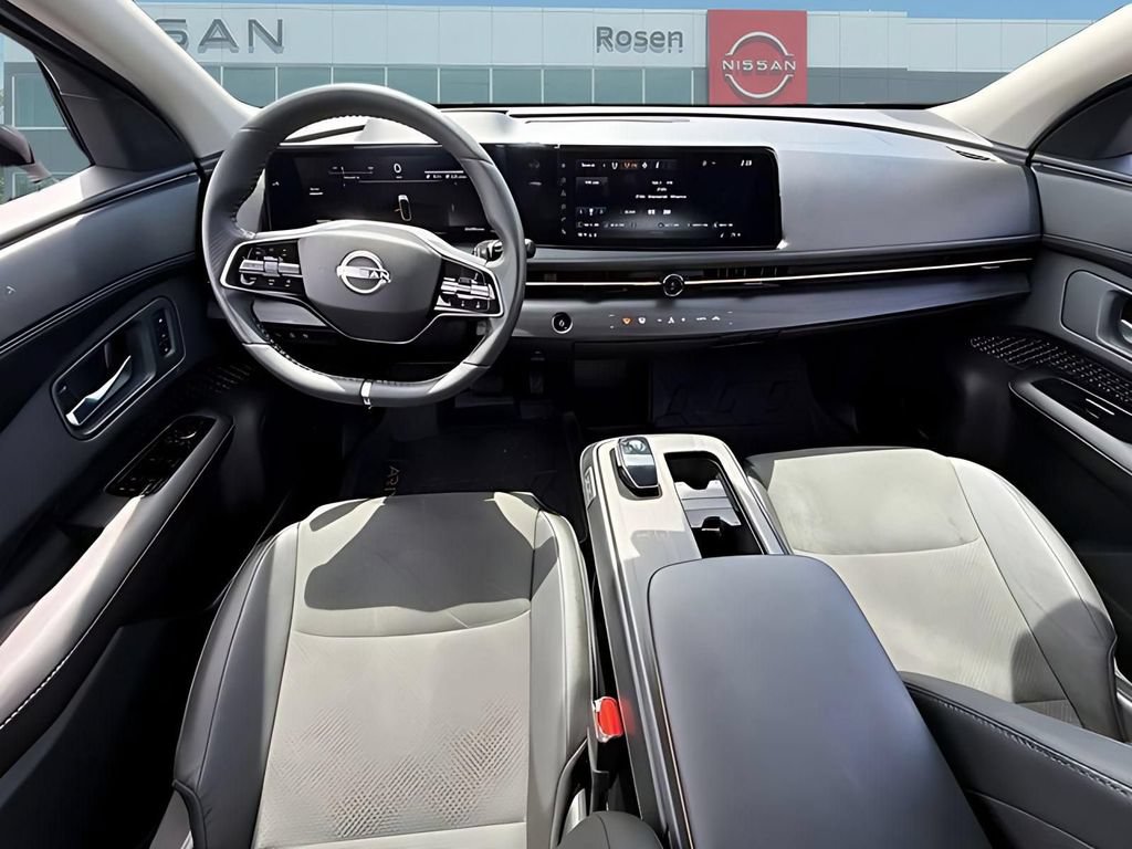 Used 2023 Nissan Ariya FWD image 7