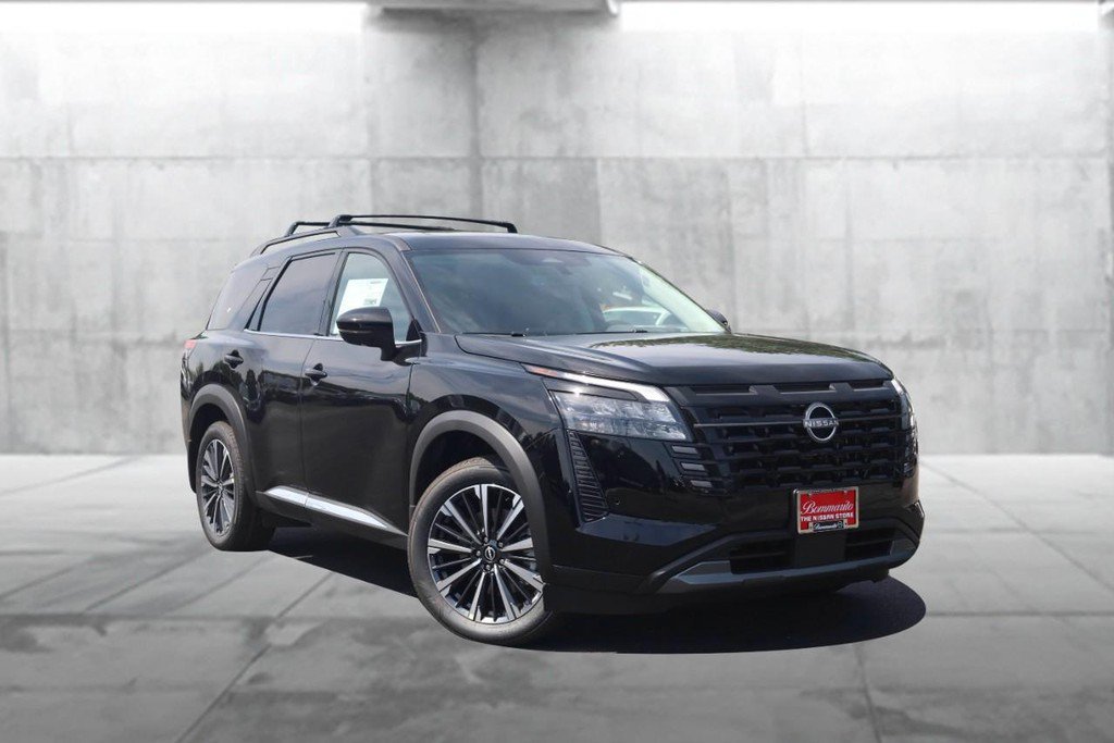 New 2026 Nissan Pathfinder Platinum AWD/4WD image 2