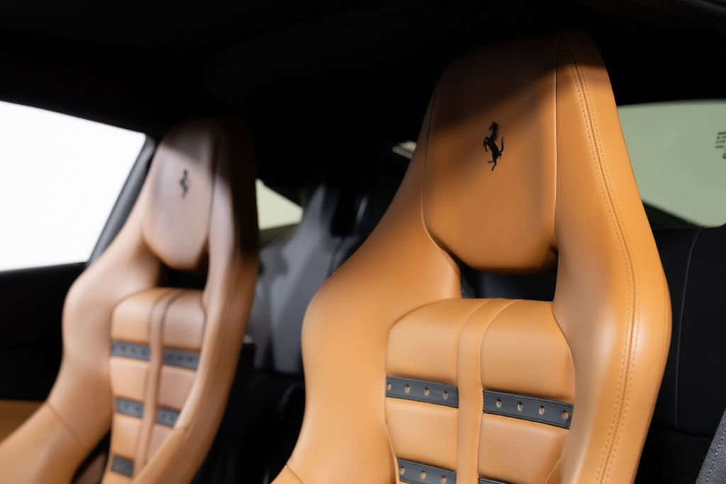 Used 2017 Ferrari 488 GTB RWD image 40