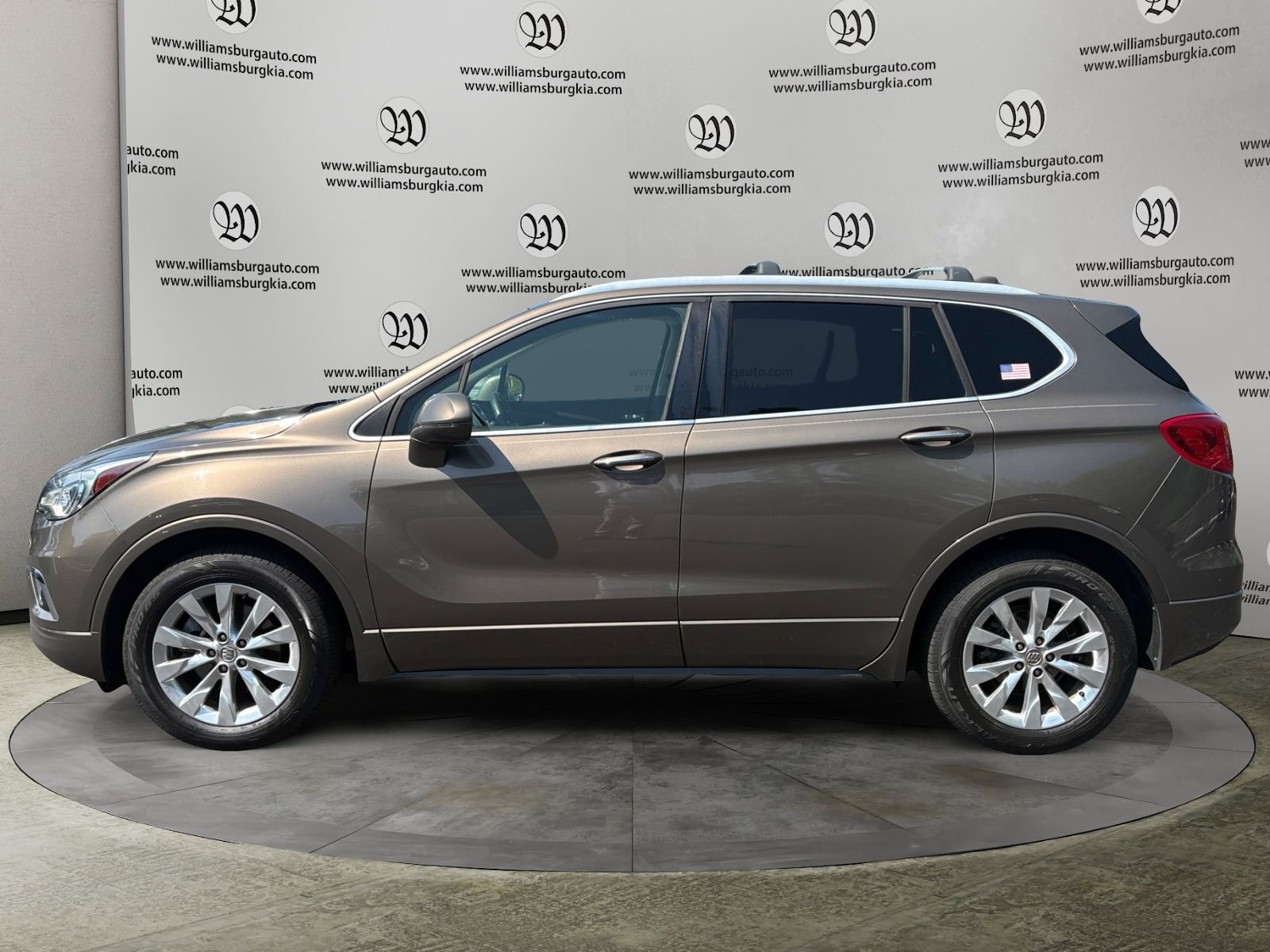 Used 2017 Buick Envision Essence w/ LPO, Cargo Package FWD image 2