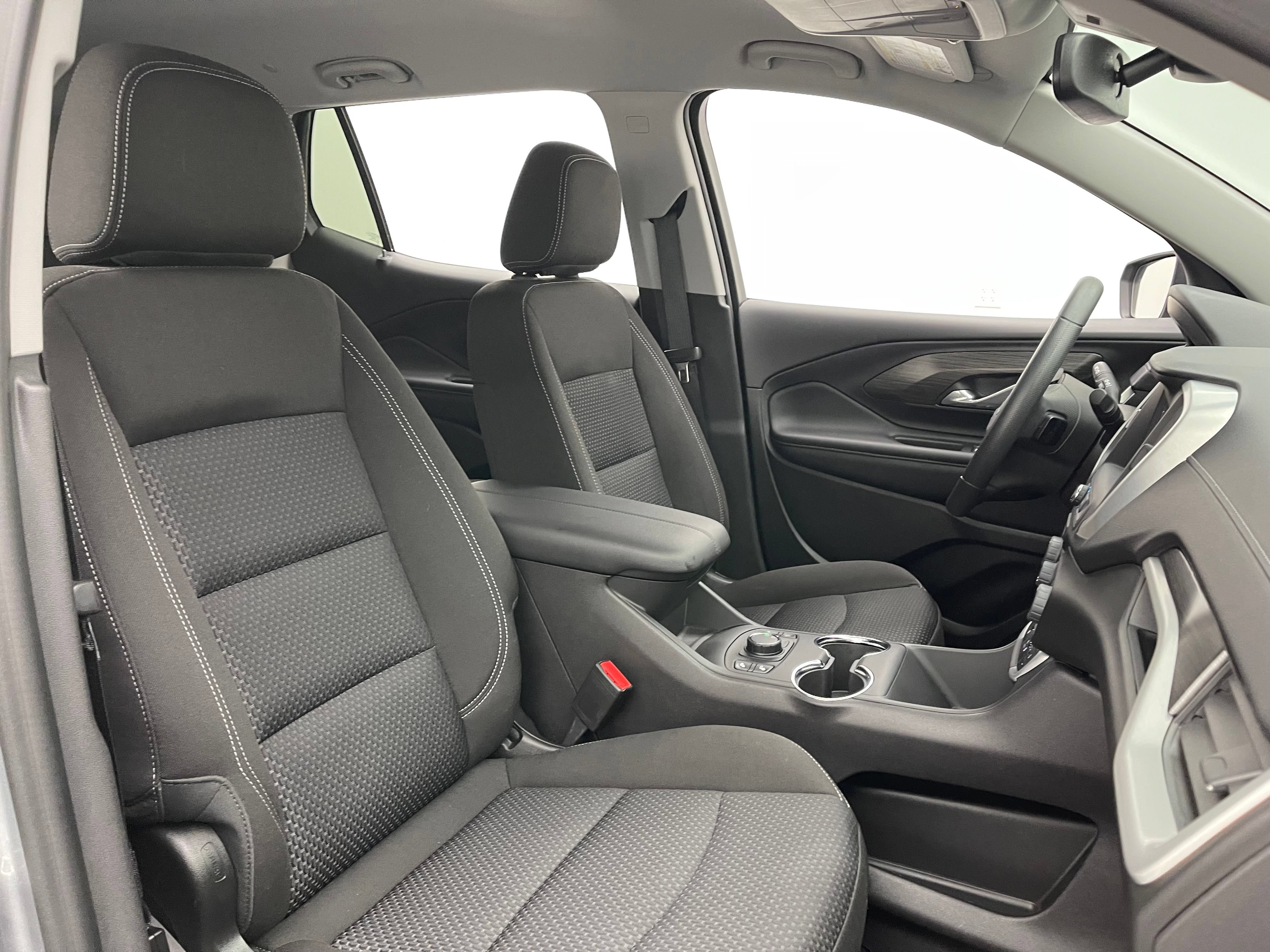 Used 2024 GMC Terrain SLE w/ Driver Convenience Package FWD image 31