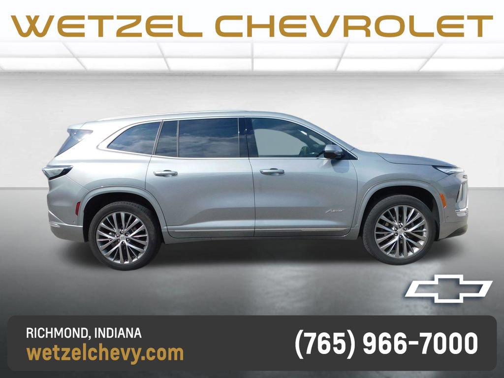 Used 2025 Buick Enclave Avenir w/ Super Cruise Package AWD/4WD image 2